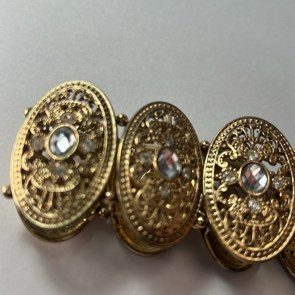 elastic gold tone rhinestone bracelet - Picture 7 of 7